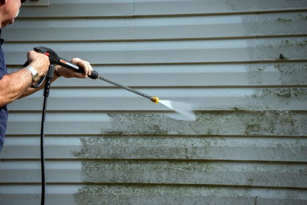 Cost of Vinyl Siding Power Washing in Chula Vista